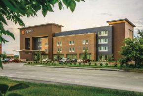 Отель La Quinta by Wyndham College Station South  Колледж Стэйшион